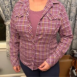 Columbia women’s large button down purple